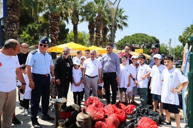 Aliağa'da ‘Çevre Haftası’ Deniz ve Çevre Temizliği İle Kutlandı