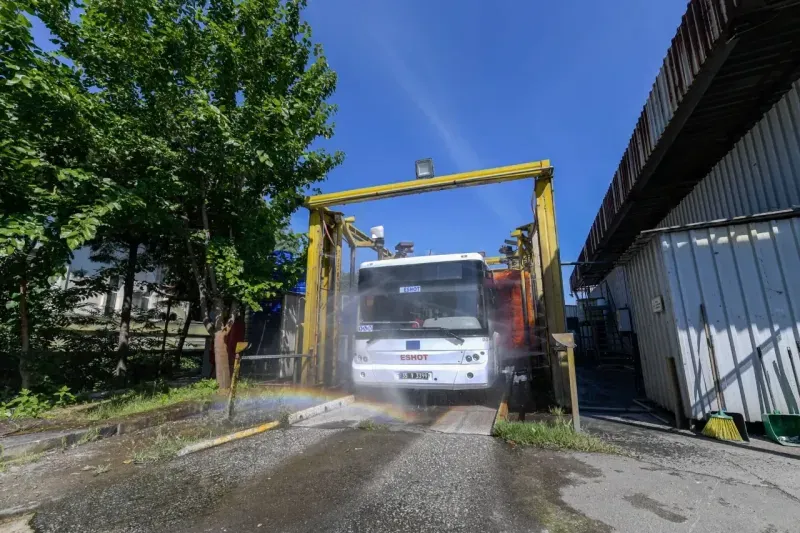 İzmir’in toplu ulaşım araçları tertemiz