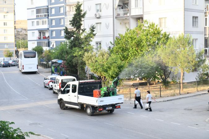 Çiğli’de haşere alarmı, ilaçlama iki katına çıkarıldı