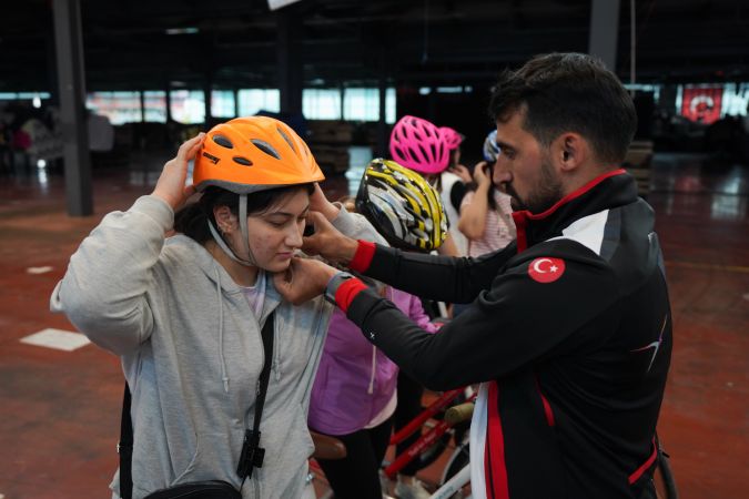 Beylikdüzü’nde “Pedallar kadınlar için dönüyor”