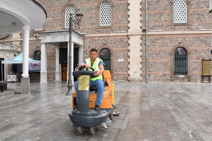 Büyükşehir'den Kurban Bayramı öncesinde ibadethanelere dip bucak temizlik