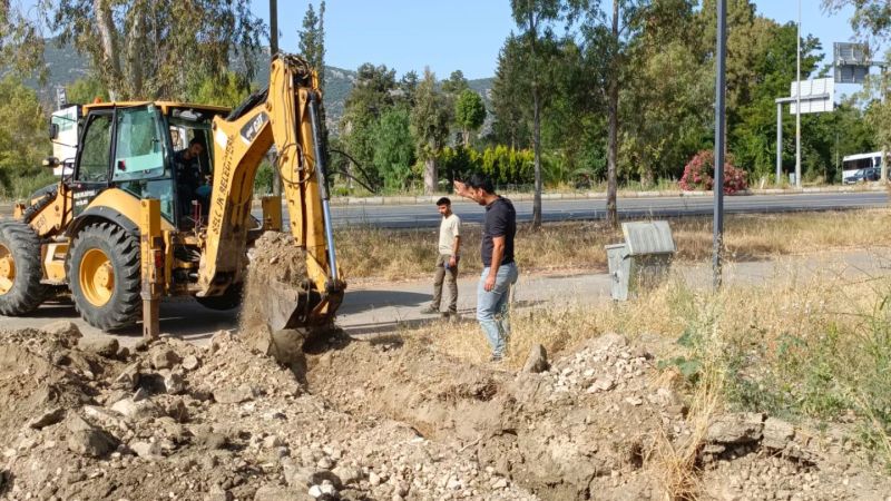 Dutlu Yoln'nun zarar gören aydınlatma direkleri yenilendi