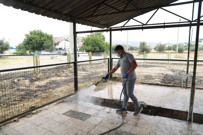 Burhaniye'de Kurban kesim ve satım alanları bayrama hazır