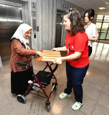 Büyükşehir, Huzurevi sakinlerini unutmadı