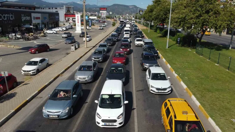 Balıkesir Kurban Bayramı'nın da gözdesi oldu.. Uzun araç kuyrukları oluştu