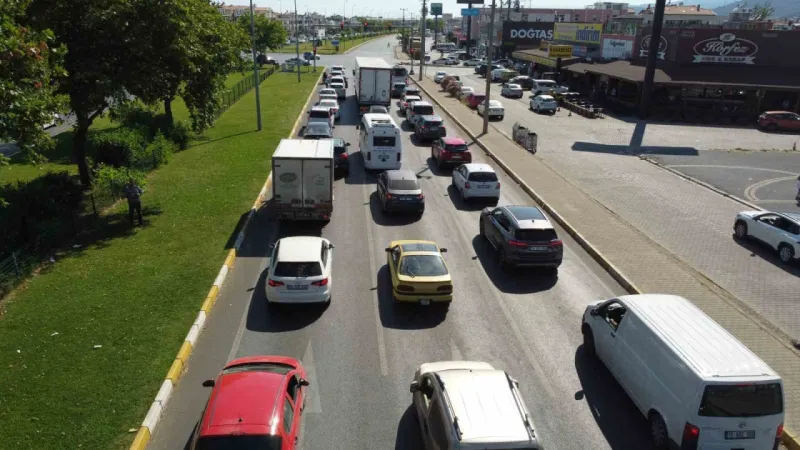 Balıkesir Kurban Bayramı'nın da gözdesi oldu.. Uzun araç kuyrukları oluştu