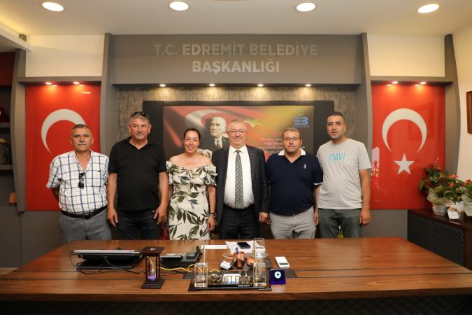 Vatandaşlar Başkan Ertaş ile kucaklaştı