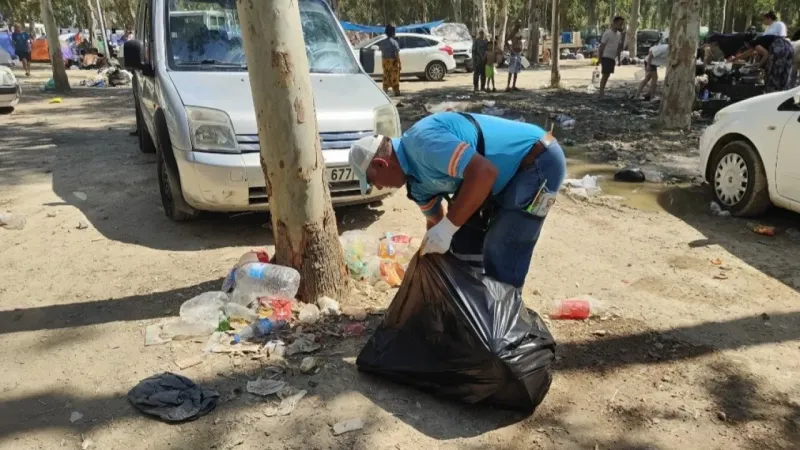 Kuşadası’nda Kurban Bayramı tatilinin ilk 5 gününde 1645 ton çöp toplandı