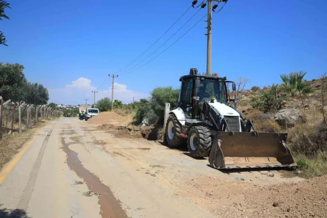 Başkan Aras talimat verdi.. Büyükşehir, Bodrum’un içme suyu hatlarını değiştiriyor