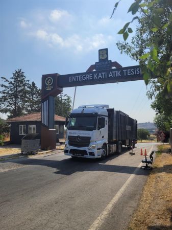 Büyükşehir, bayramda ilçelerden 11 bin tonun üzerinde atık topladı