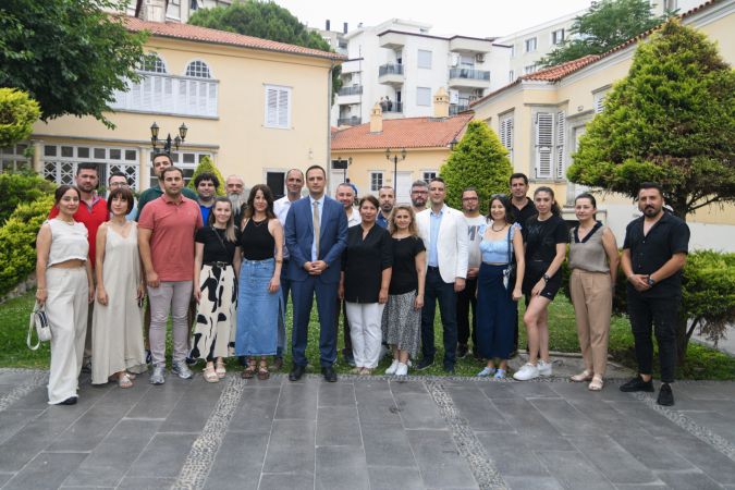 Bornova’da başkan sözünü tuttu, Eğitmenler kadroya geçti