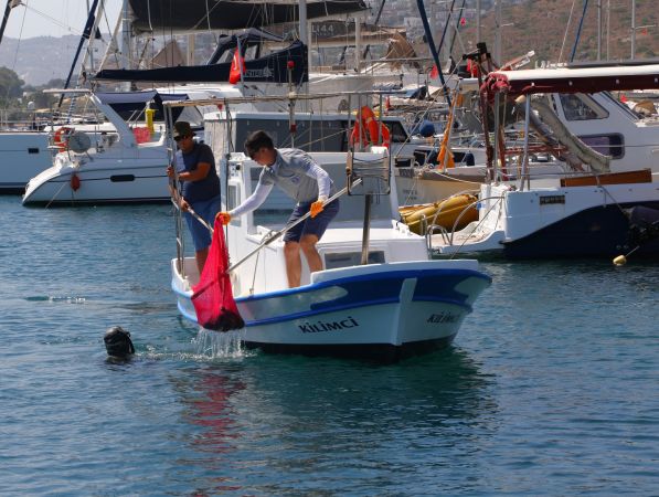 Bodrum Gümüşlük’te Deniz Dibi Temizliği