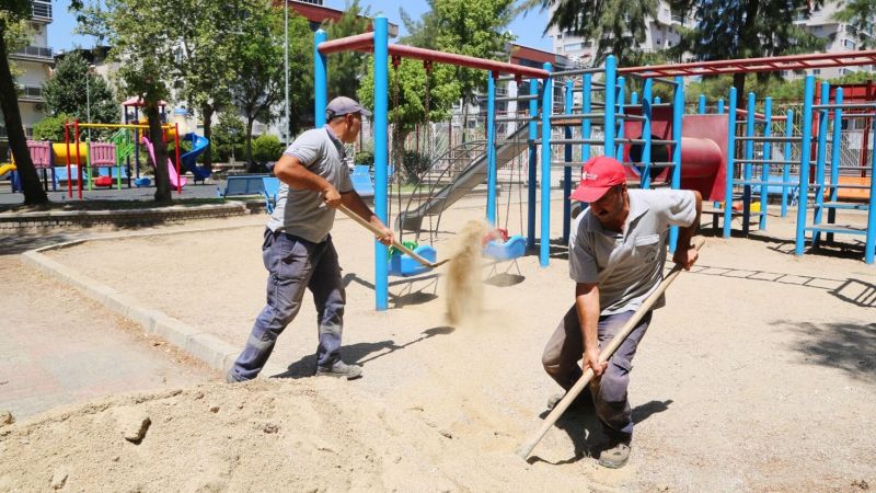 Efeler’in parkları yenileniyor