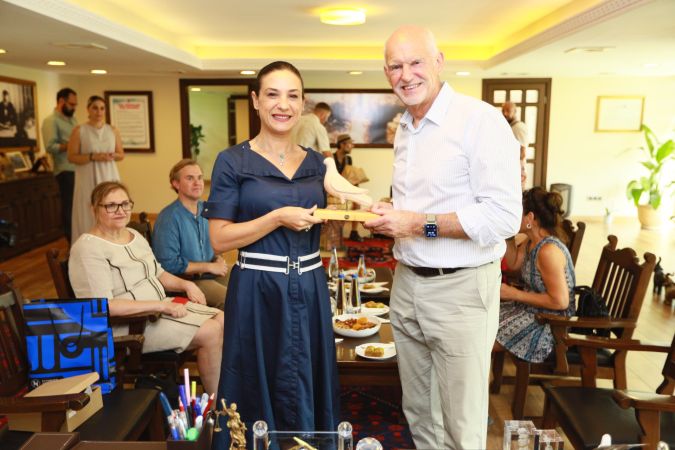 Filiz Başkan ve Yorgo Papandreou'dan barış ve dostluk mesajları