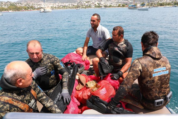 Bodrum Gümbet’te deniz dibi temizliği