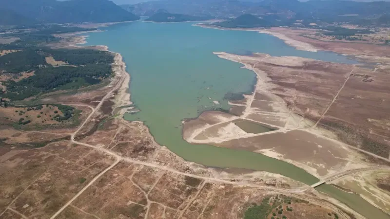 İzmir'in barajları alarm veriyor.. İZSU’dan suyu tasarruflu tüketme çağrısı