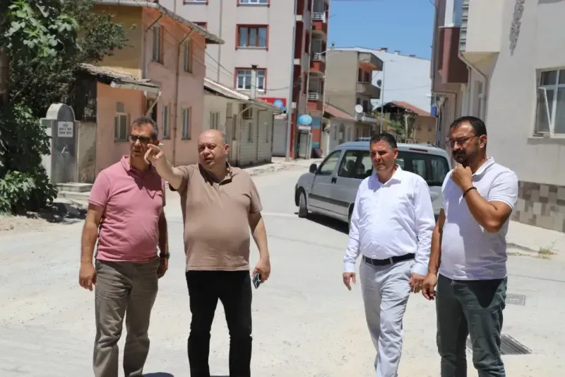 Malkoç Mahallesi'nde parke taşı yenileme çalışmaları başladı