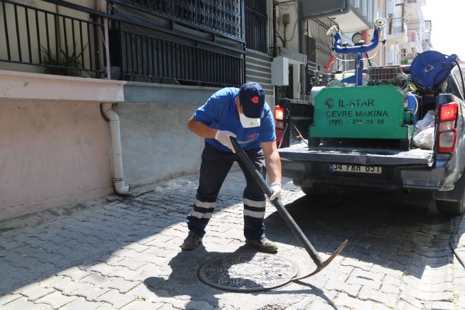 Efeler’den kent zararlılarına karşı etkin mücadele