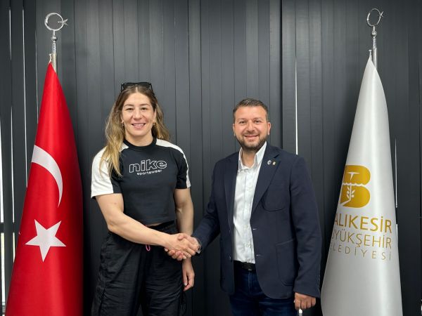 Büyükşehir’den Milli Sporculara destek