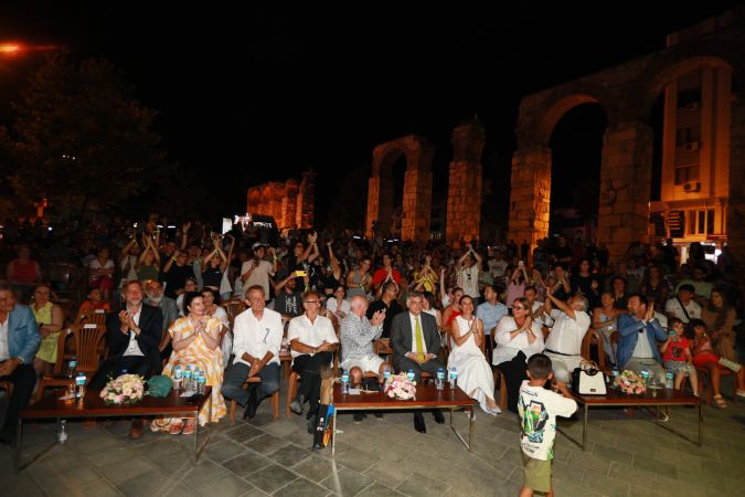 Efes Selçuk tiyatro ile buluştu