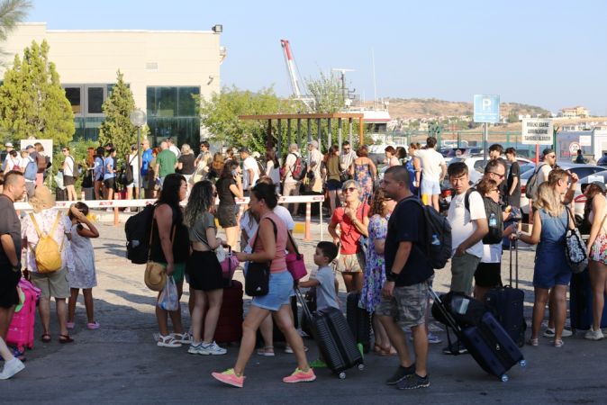 Yunanistan’ın Midilli Adası'na 15 Temmuz akını