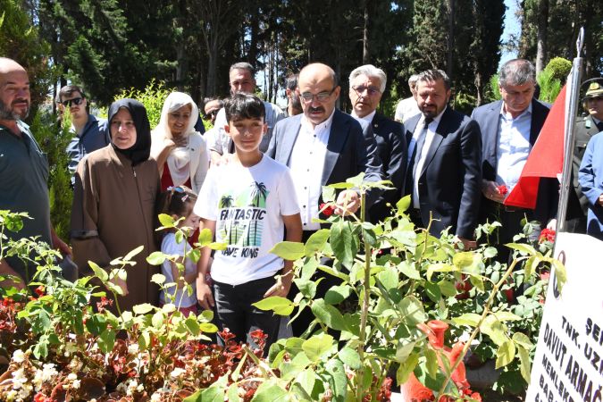 Balıkesir İl Protokolünden 15 Temmuz'da Balıkesir Şehitliği ziyareti