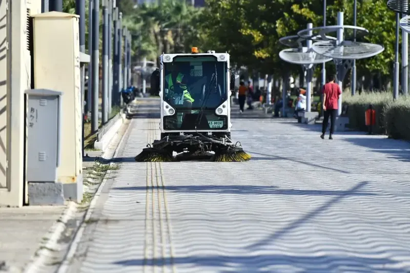 İzmir sokaklarında temizlik seferberliği