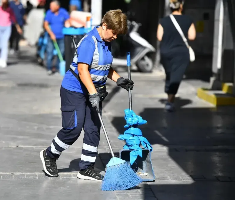 İzmir sokaklarında temizlik seferberliği