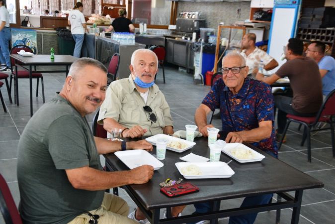 Ayvalık'ta Çağdaş Yaşam'dan kardelenlere pilav günü