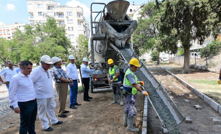 CHP Genel Başkan Yardımcısı Gökan Zeybek Bornova’da