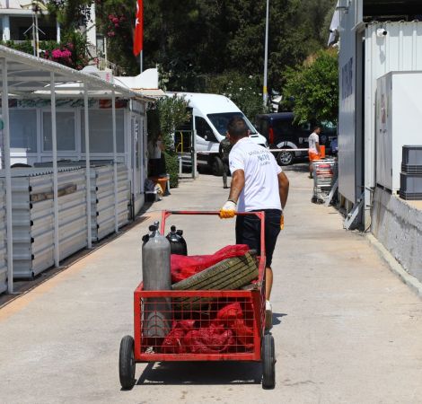 Bodrum Torba’da deniz dibi temizliğinden çıkanlar şaşırttı