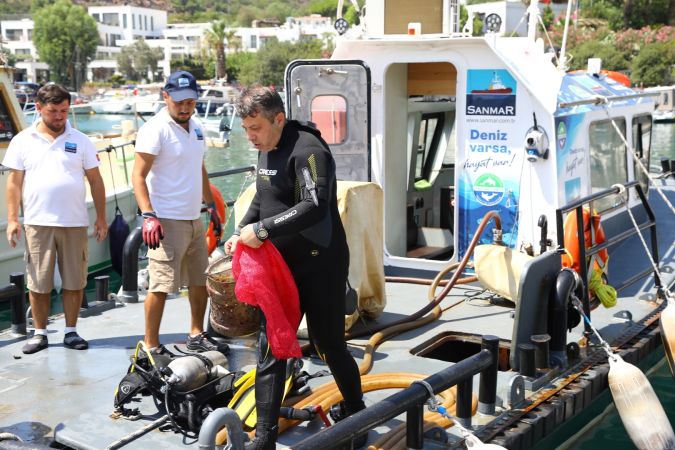 Bodrum Torba’da deniz dibi temizliğinden çıkanlar şaşırttı