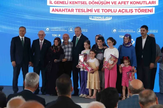 Cumhurbaşkanı Erdoğan: “CHP deyince akla ne geliyor? Çöp, çukur, çamur”