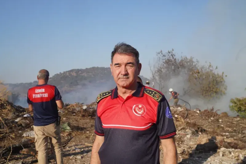 İzmir Urla'da çıkan yangına müdahaleler dört koldan sürüyor