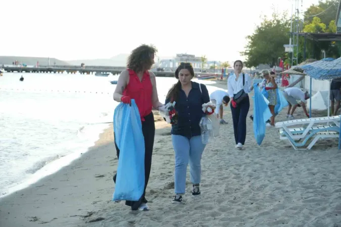 Deniz çayırlarının korunması için Erdek’te halk çalıştayı ve kıyı temizliği yapıldı