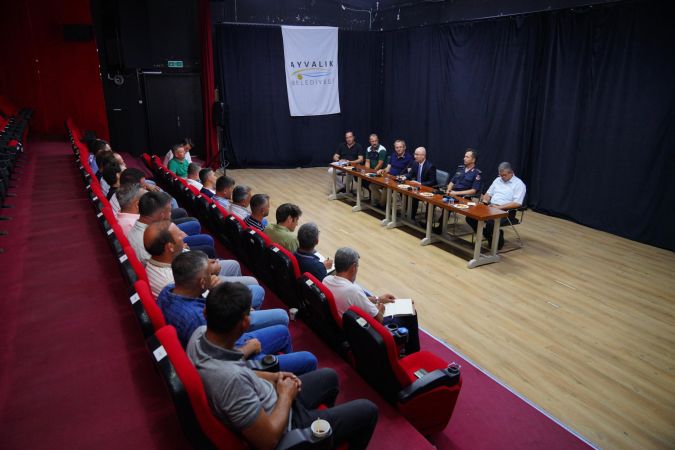 Ayvalık'ta zeytinlikler ve tarlalarda yaşanan sorunlar masaya yatırıldı