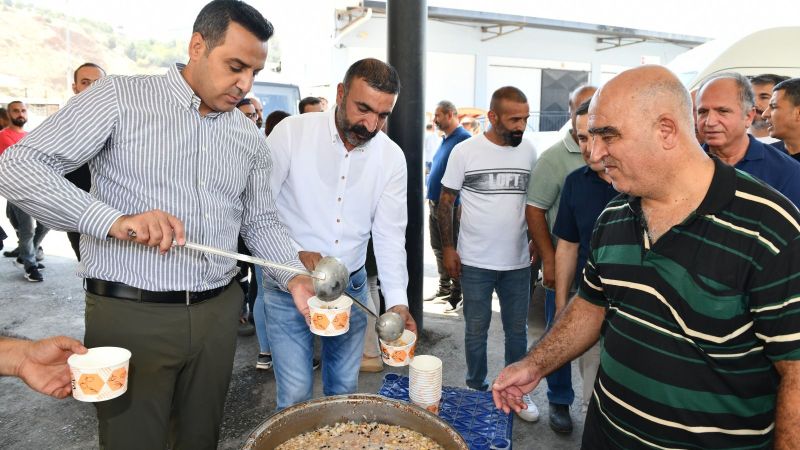 Başkan Yıldız’dan belediye personeline aşure ikramı