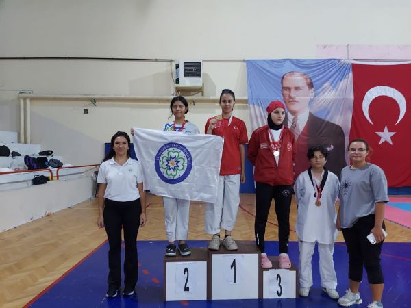 Büyükşehrin Sporcularından Taekwondo Şampiyonaları’nda büyük başarı