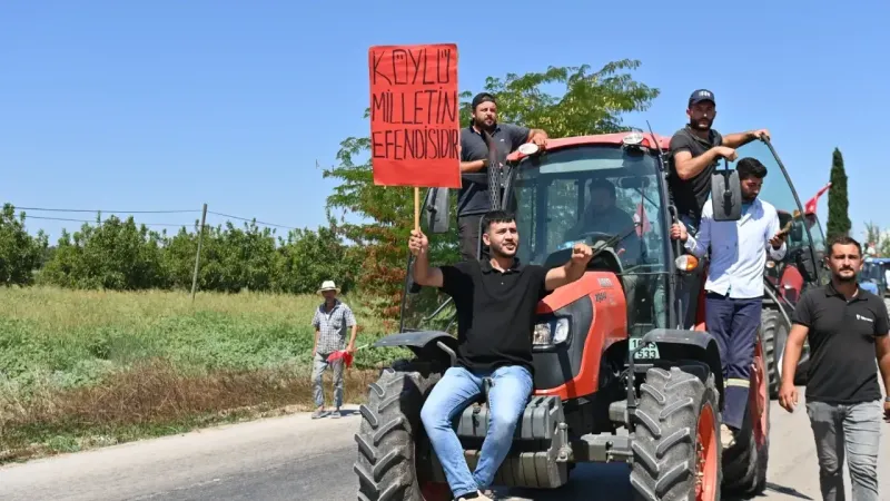 Domates üreticisi Bandırma Aksakal’da eylem yaptı