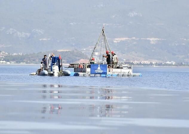 İzmir Büyükşehir Belediyesi’nin 90 deprem hendeğinden aldığı 140 örnek inceleniyor