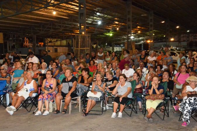 Ayvalık - Küçükköy Halk Müziği’nin konserine ilgi yoğun oldu