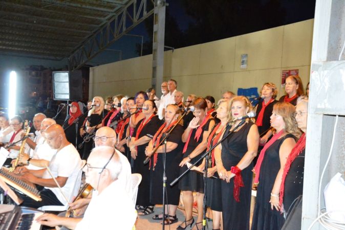 Ayvalık - Küçükköy Halk Müziği’nin konserine ilgi yoğun oldu