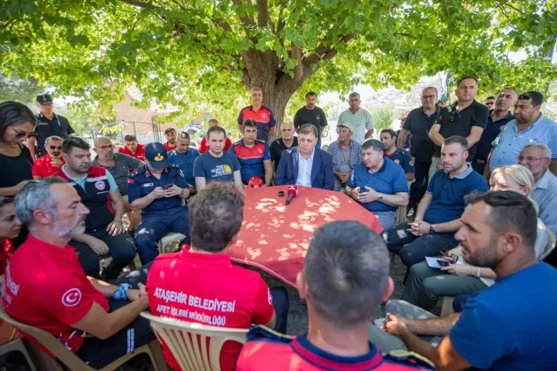 Başkan Tugay yangınlar için acil eylem planını açıkladı