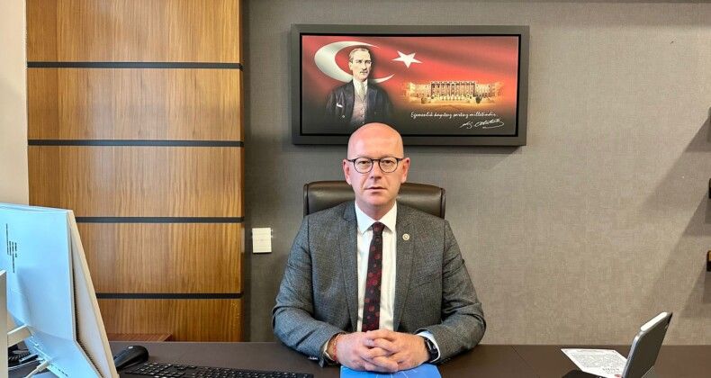 CHP'li Serkan Sarı, Erdek Adliyesi’nin içler acısı durumunu sergiledi