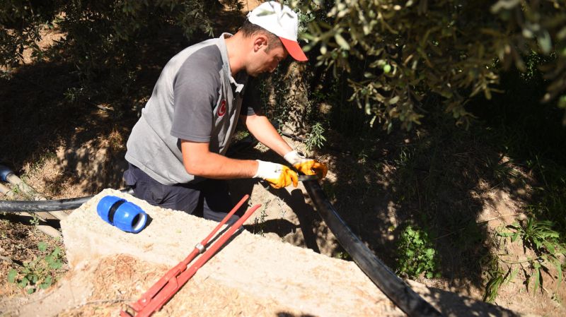 Başkan Akın, Erdekli zeytincilerin tarımsal sulama sorununu çözdü