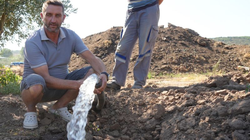 Başkan Akın, Erdekli zeytincilerin tarımsal sulama sorununu çözdü