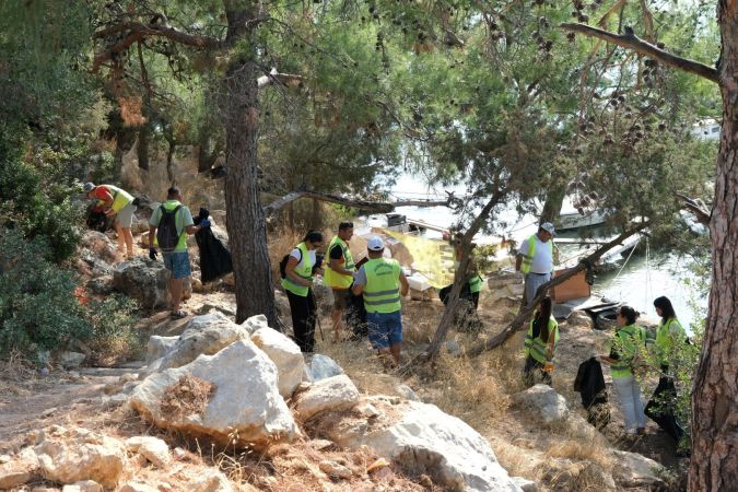 Temizlik seferberliği Bodrum Torba’da devam etti