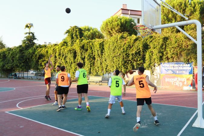 Genç sporcular Zafer Turnuvası’nda bu kez basketbol için yarıştı