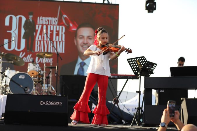 Bandırma’da ‘genç yeteneklerden Zafer Konseri