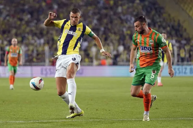 Fener dolu dizgin..! Fenerbahçe: 3 Alanyaspor: 0 